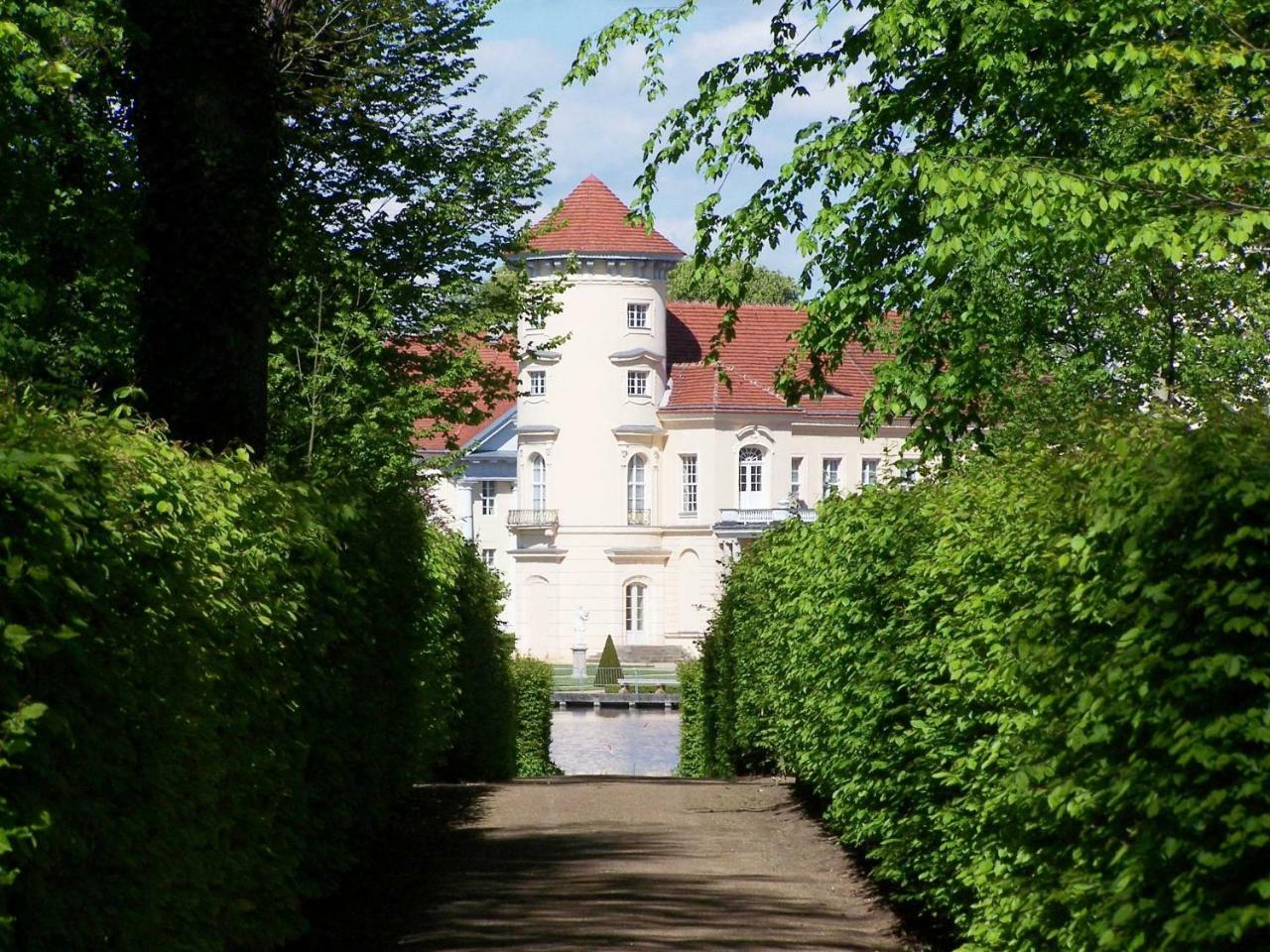 Marstall Im Schlosspark Rheinsberg Exterior photo